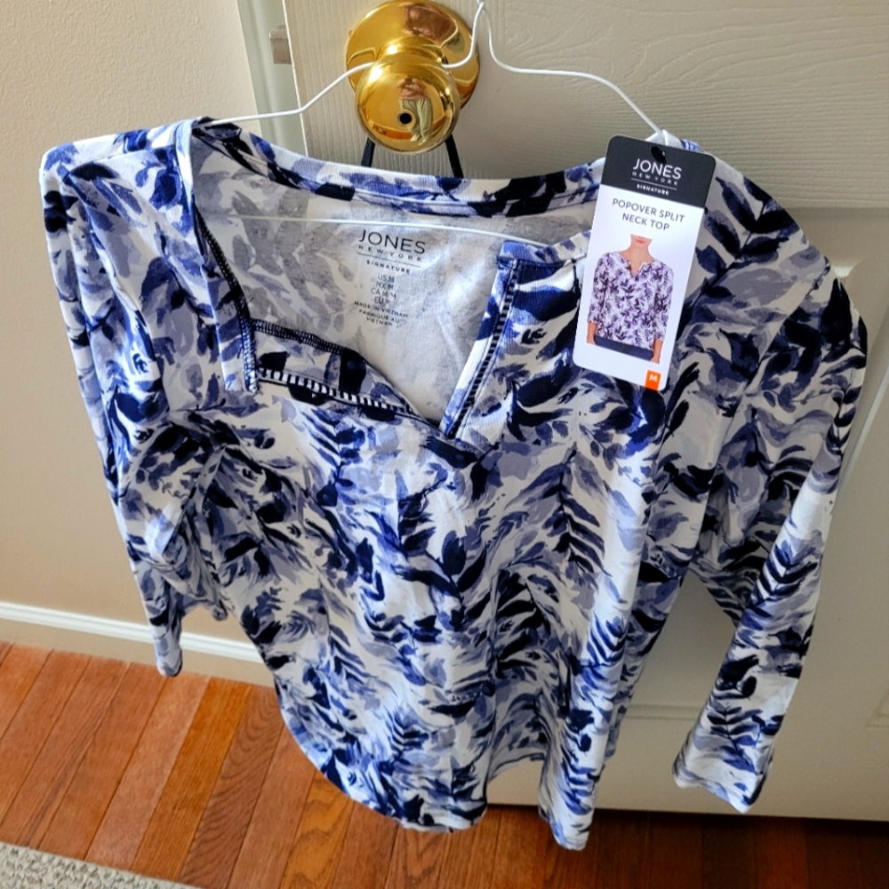 NWT Jones New York Blue Floral Top, Size M